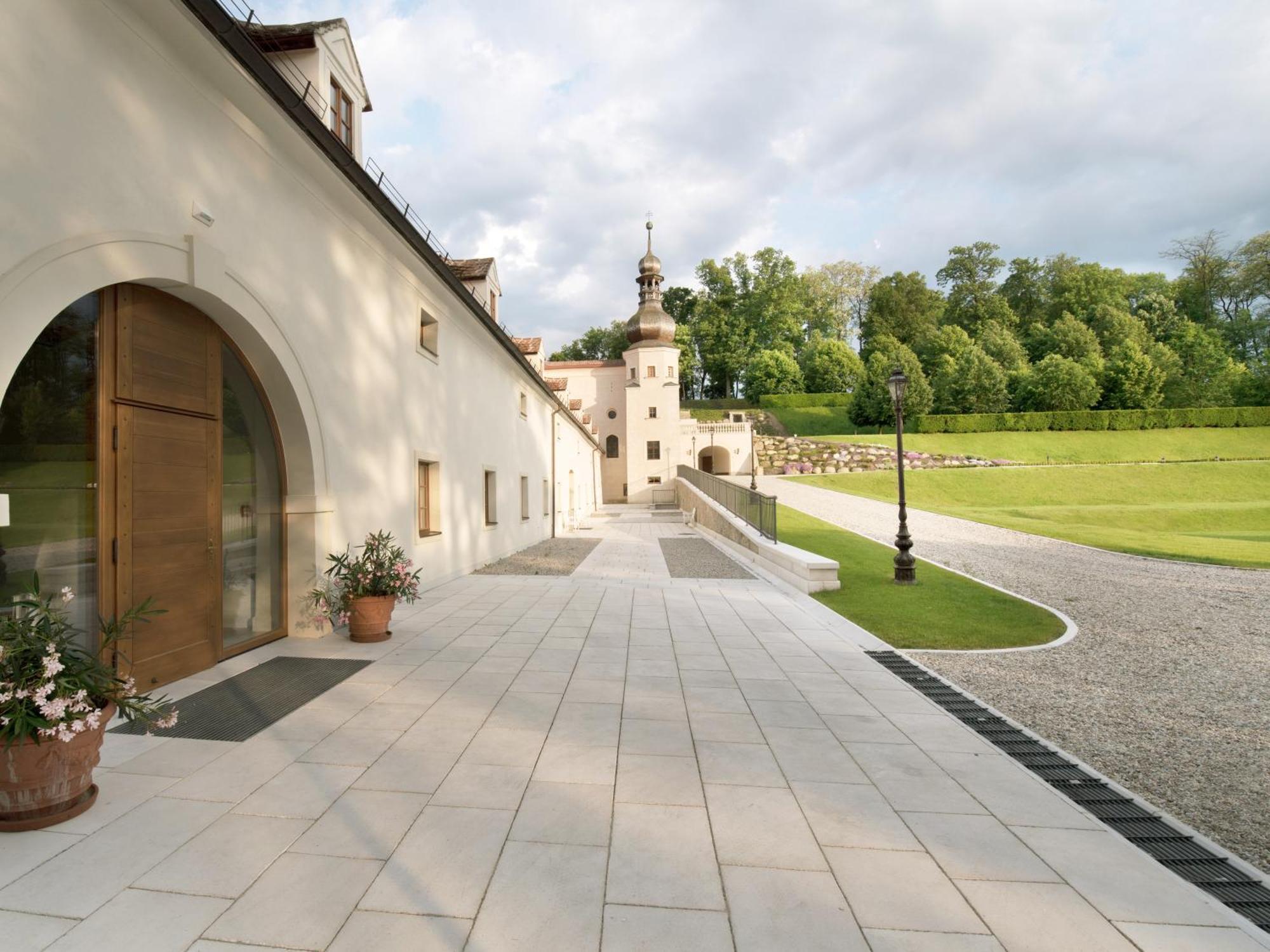 Schloss Thalheim ซังคท์เพิลเทน ภายนอก รูปภาพ