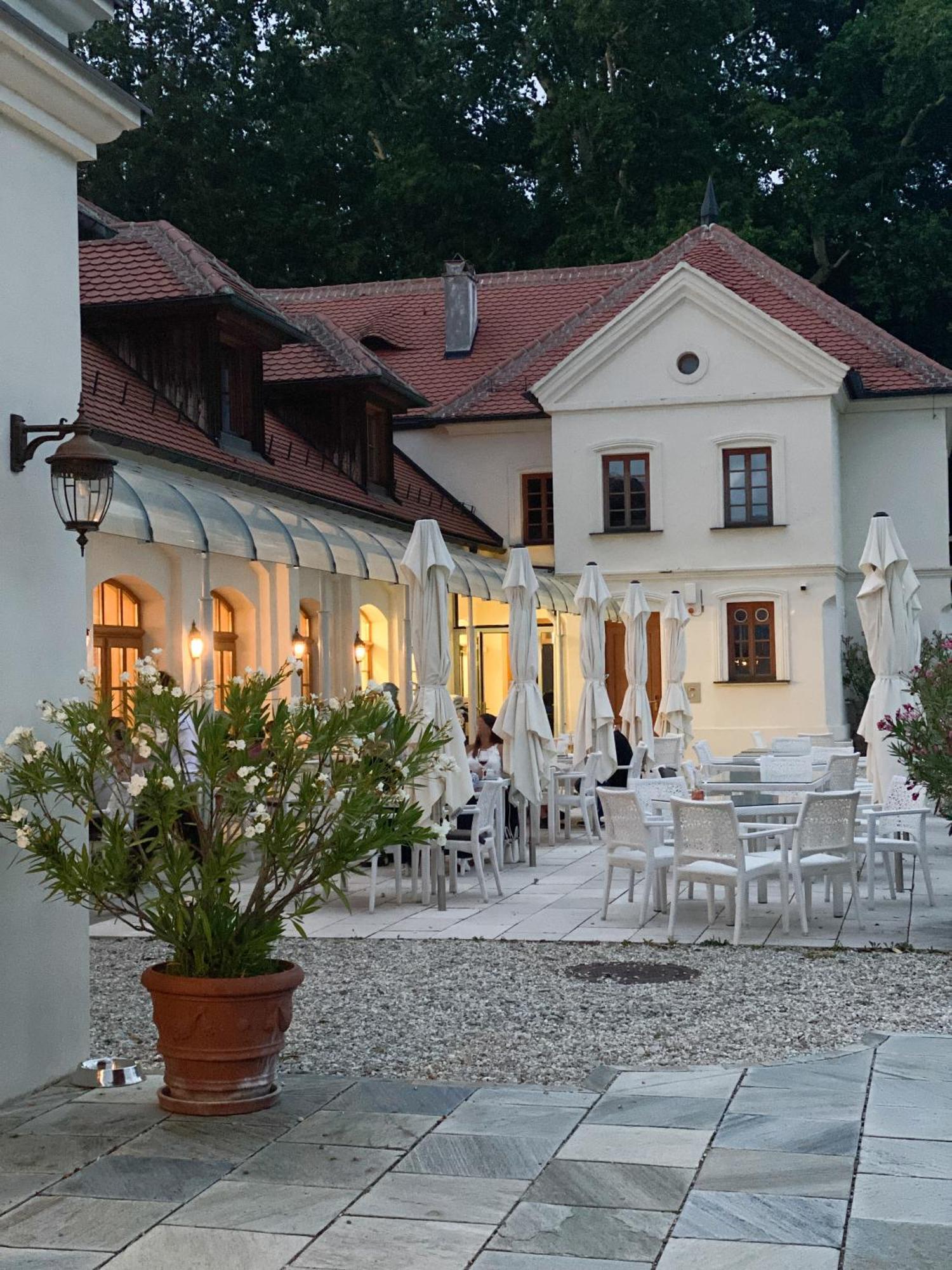 Schloss Thalheim ซังคท์เพิลเทน ภายนอก รูปภาพ